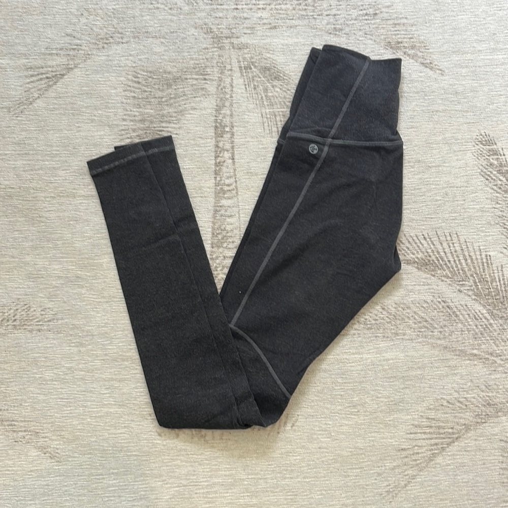 Manduka cotton spandex leggings in charcoal grey. Size XS.